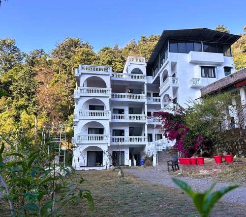 Rishikesh Forest Valley Resort - carbon neutral hotel in Rishikesh