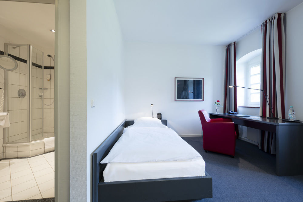 Hotel Schloss Gracht — Erftstadt — photo 3