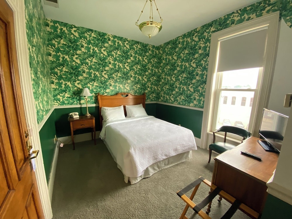 Decker Hotel - photo 28