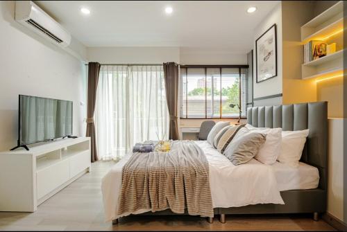 Sense of London BTS Baring — 4-Star Luxury Hotel in Bangkok, Thailand