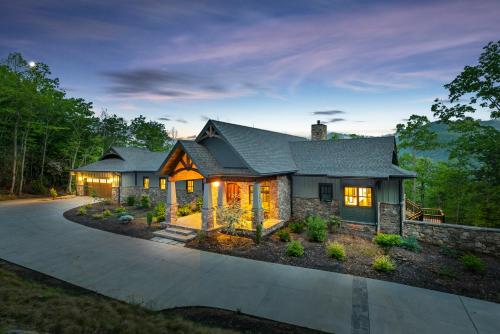 Here Comes the Sunset in Black Mountain, United States