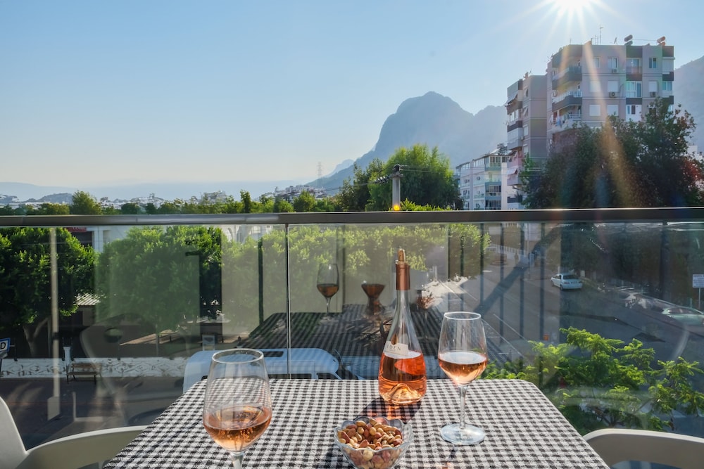 Rudblu Suites in Konyaalti, Turkey