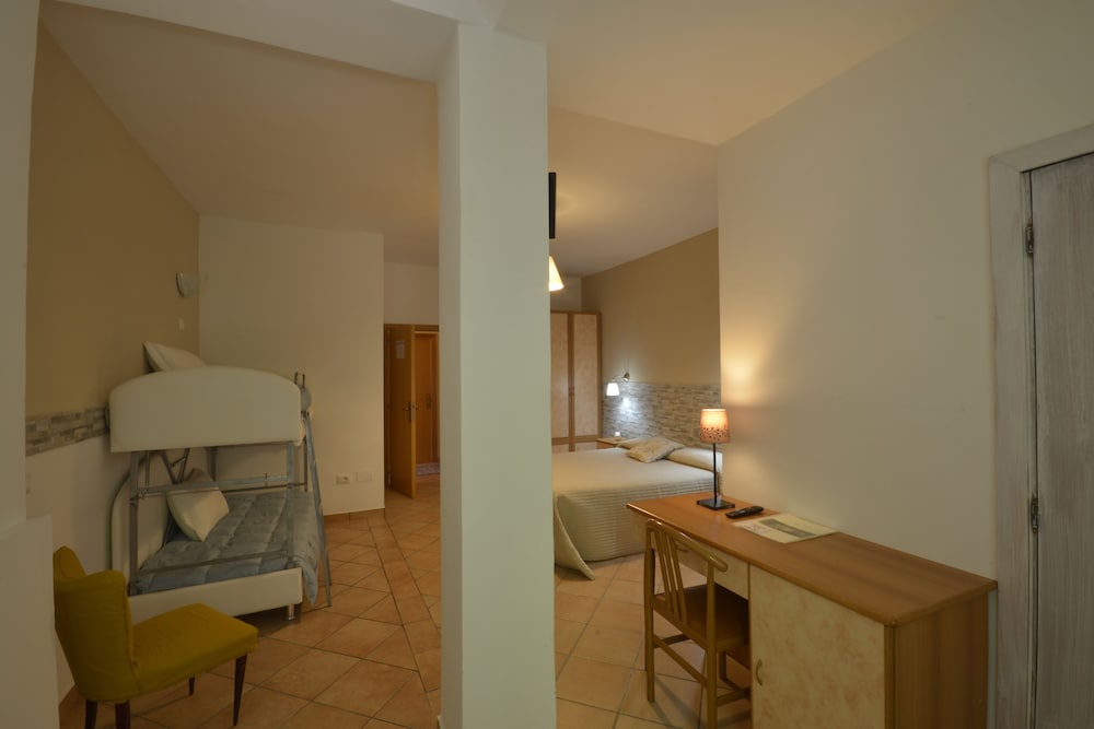 Hotel Pineta Ristorante Country House In Fabriano — Fabriano