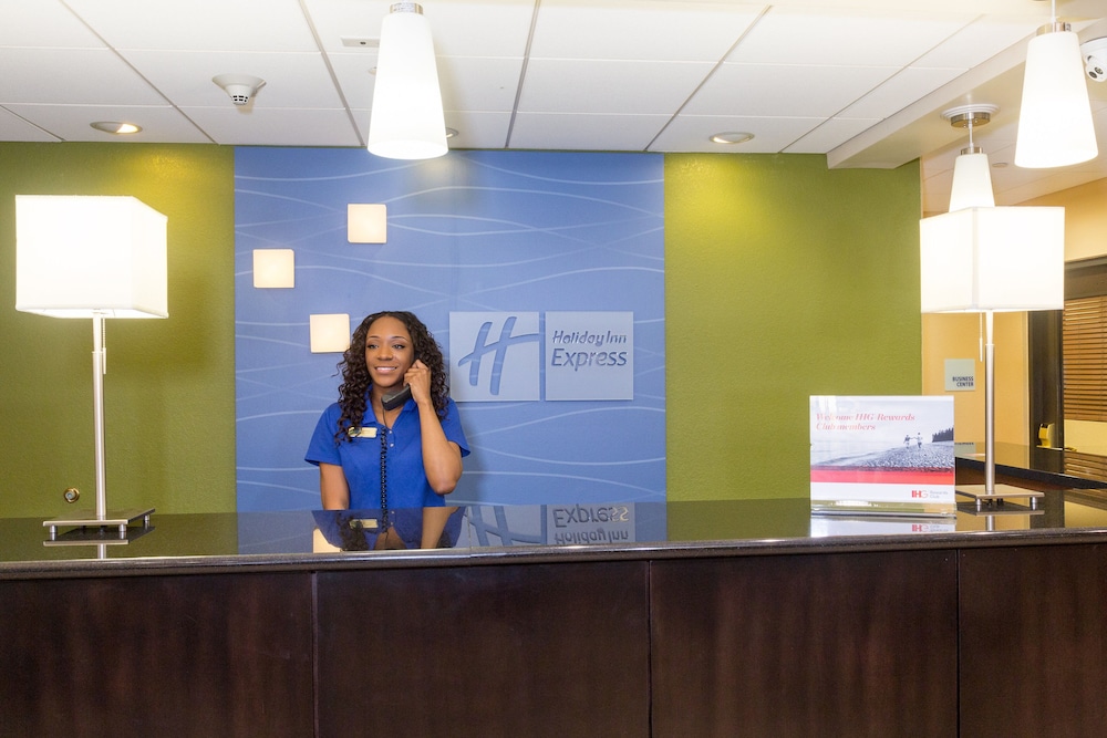Holiday Inn Express & Suites Jacksonville Airport by IHG - photo 58