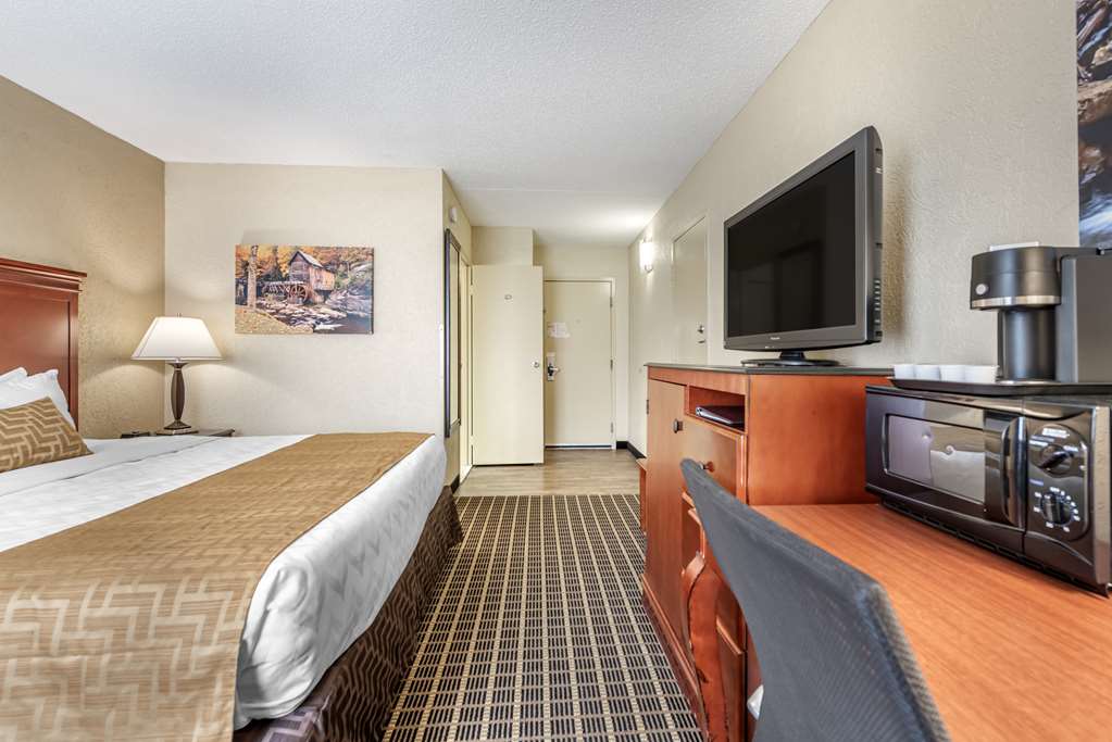 Best Western Plus Bridgeport Inn - photo 12