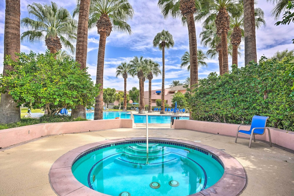 Resort Amenities: Updated Palm Springs Villa - photo 2