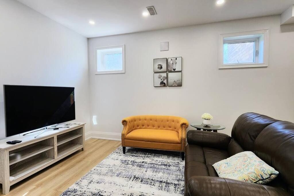 Serene High Celling Retreat in Oakville, Canada