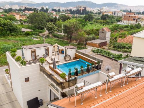 Apartments Davor — 4-Star Luxury Hotel in Bar, Montenegro