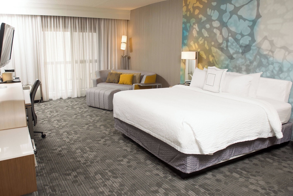 Courtyard by Marriott Erie - photo 12