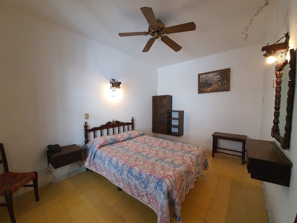 Hotel Colonial — Lagos De Moreno