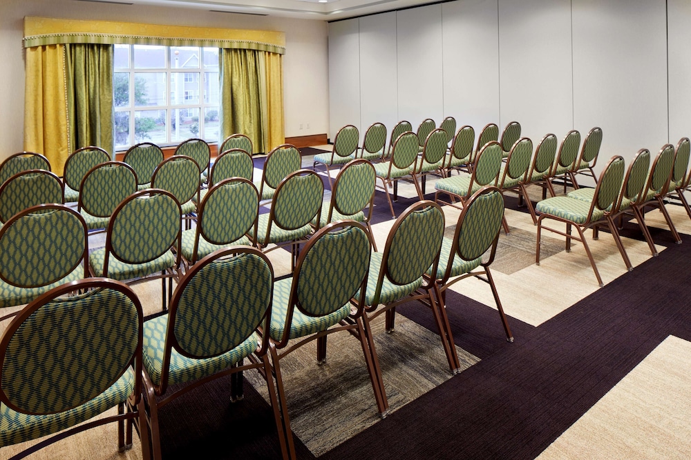 Hampton Inn & Suites Savannah Midtown - photo 23
