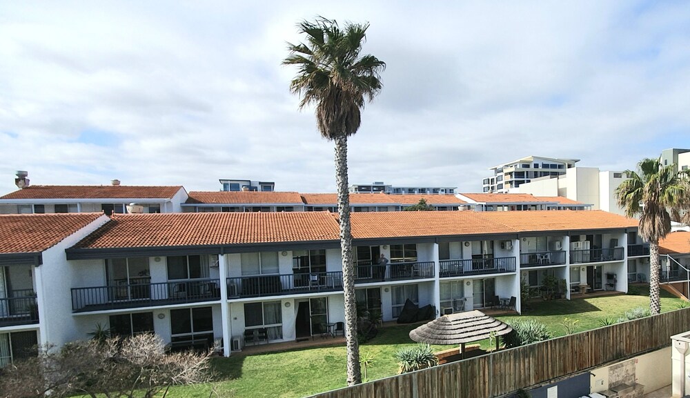 West Beach Lagoon 206 Ground Floor 2mins beach — 4-Star Luxury Hotel in Perth, Australia