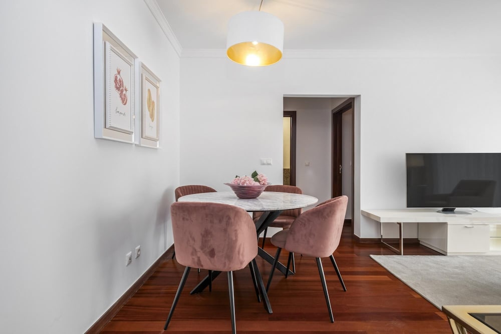 Fifth Apartment by Homie — 4-Star Luxury Hotel in Funchal, Portugal
