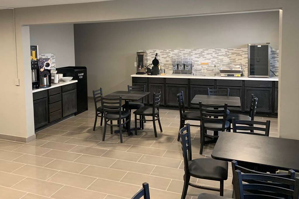 Super 8 By Wyndham Kirksville - photo 18