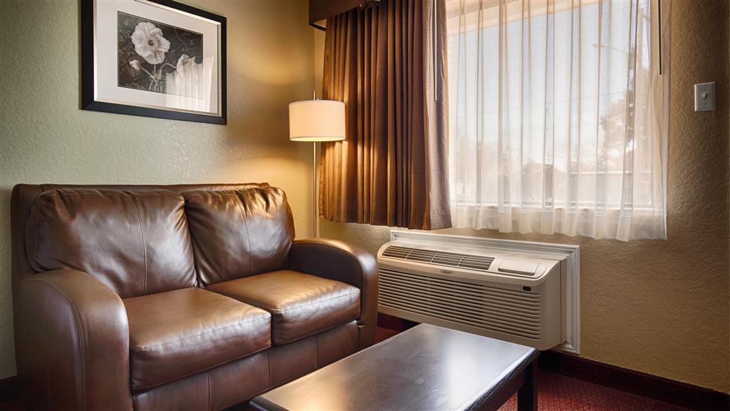 SureStay Hotel by Best Western Floresville - photo 11