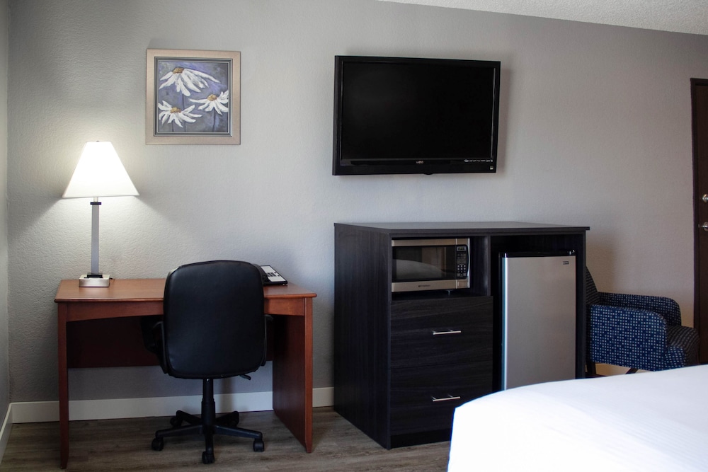 New Victorian Inn & Suites in Sioux City IA - photo 16