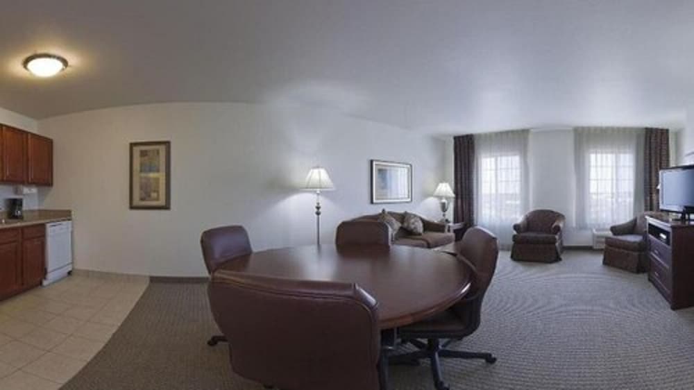 Staybridge Suites Rockford by IHG - photo 20