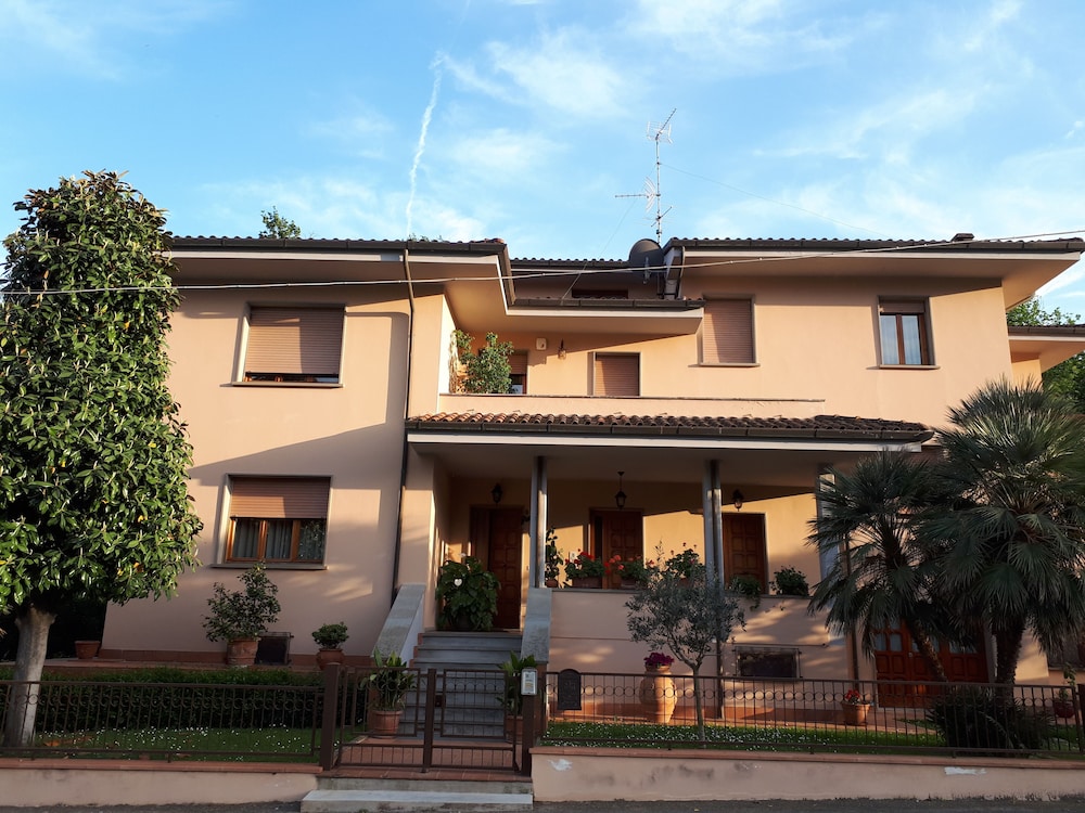 Il Focolare Di Franco E Fiorina — hotel in Vicopisano