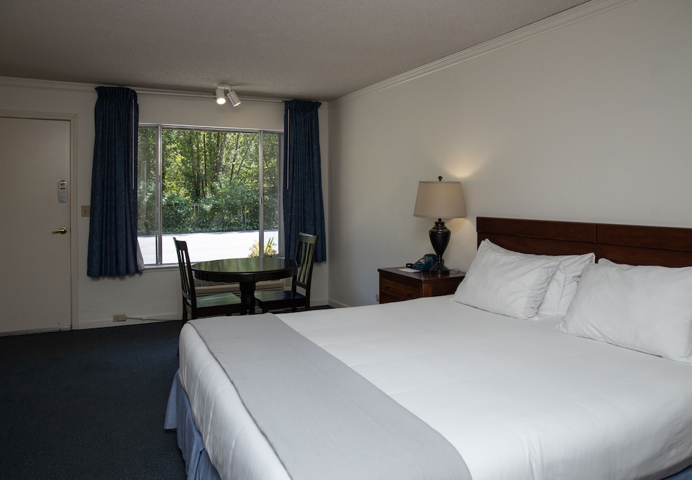 The Occidental Lodge - photo 25