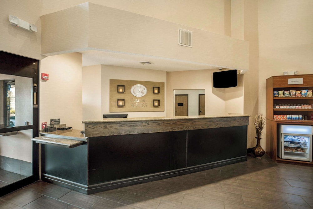 Comfort Suites Monroe — Monroe