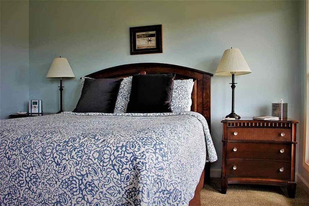 Inn at Riverbend - photo 8