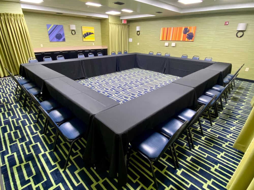 Holiday Inn Express Suites Plant City by IHG - photo 53