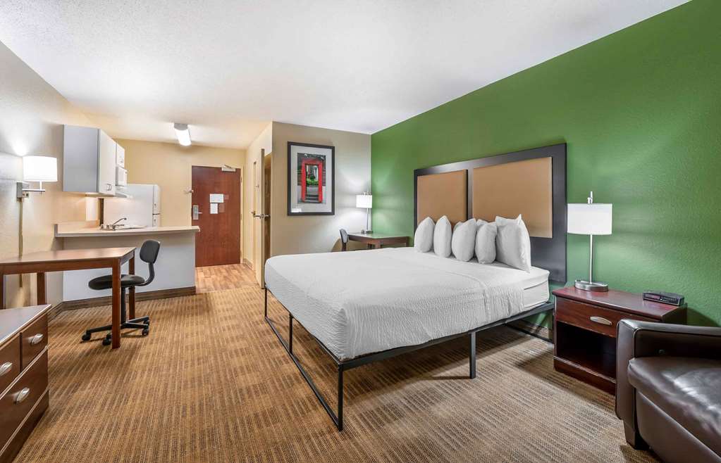 Extended Stay America Suites Indianapolis Airport - photo 18