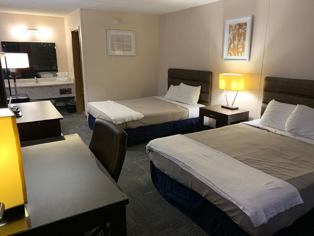 The Metropolitan Hotel - photo 13