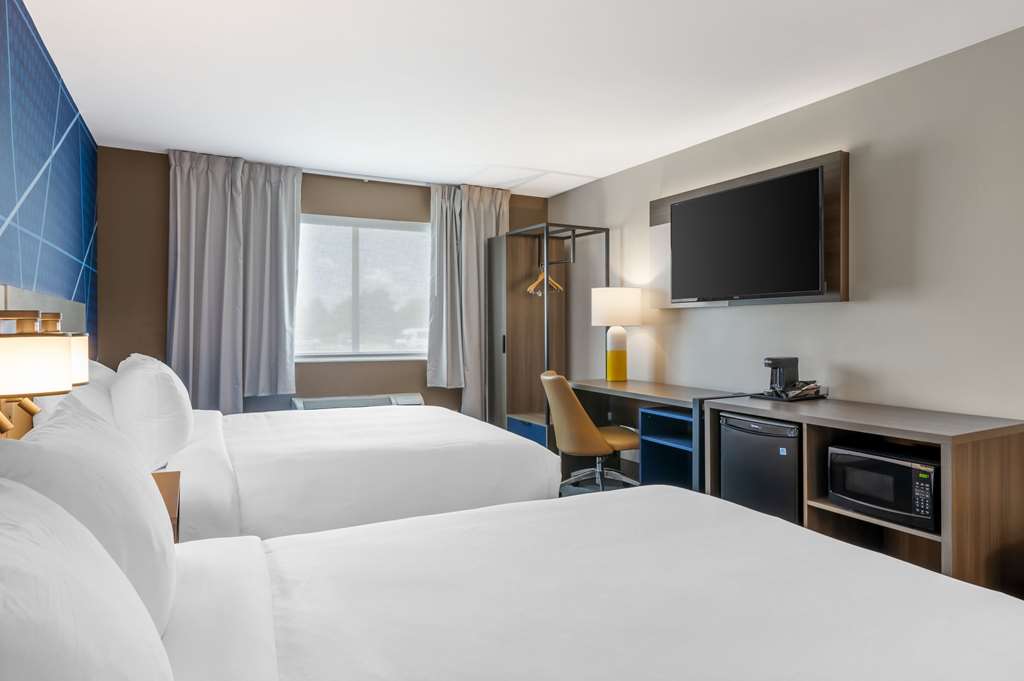Comfort Inn Kendallville IN - photo 15