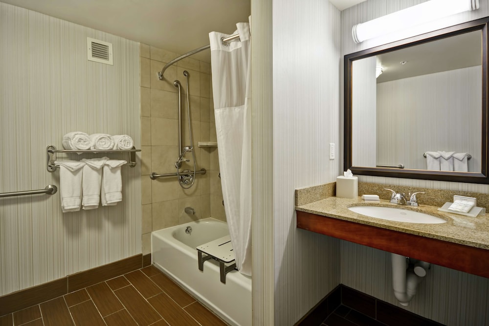 Hilton Garden Inn Fort Collins - photo 23