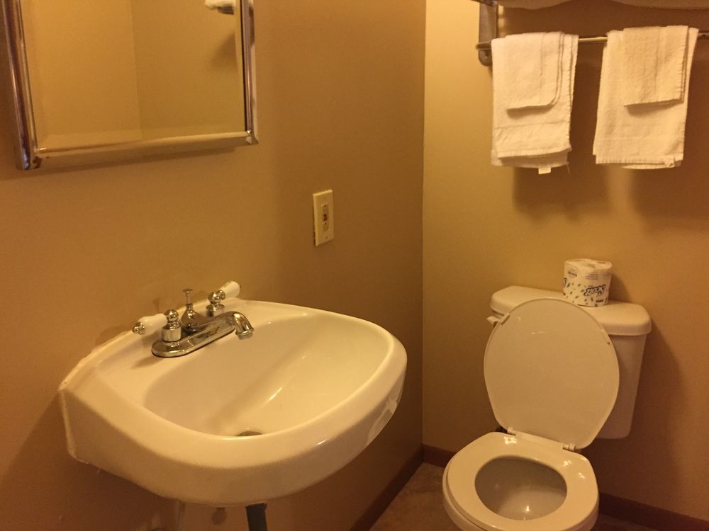 Crawfordsville Motel - photo 8