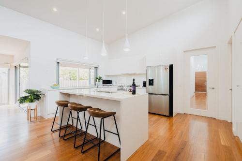 Sea Breeze Pacific Drive Torquay in Torquay, Australia