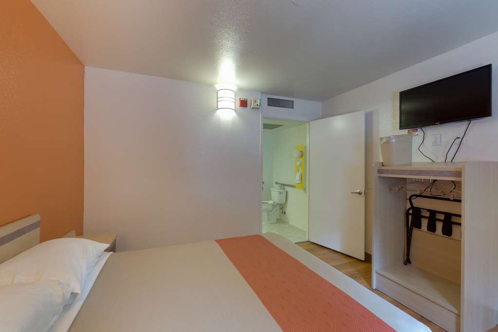 Motel 6 Weed Mount Shasta - photo 16