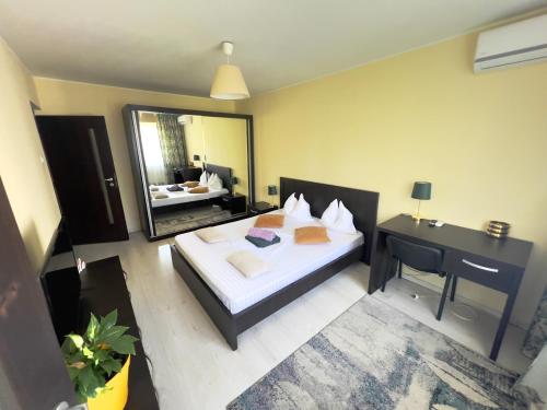 Tourist's Choice Central Apartment — 4-Star Luxury Hotel in Iasi, Romania