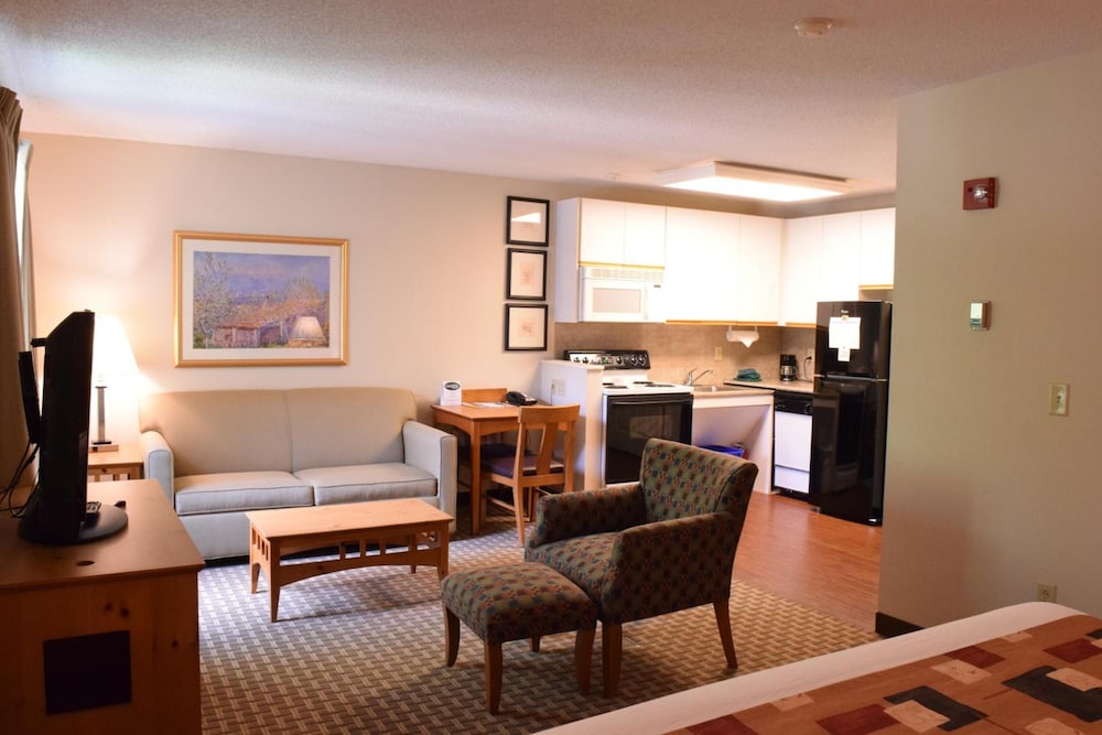 Cresthill Suites Syracuse - photo 23