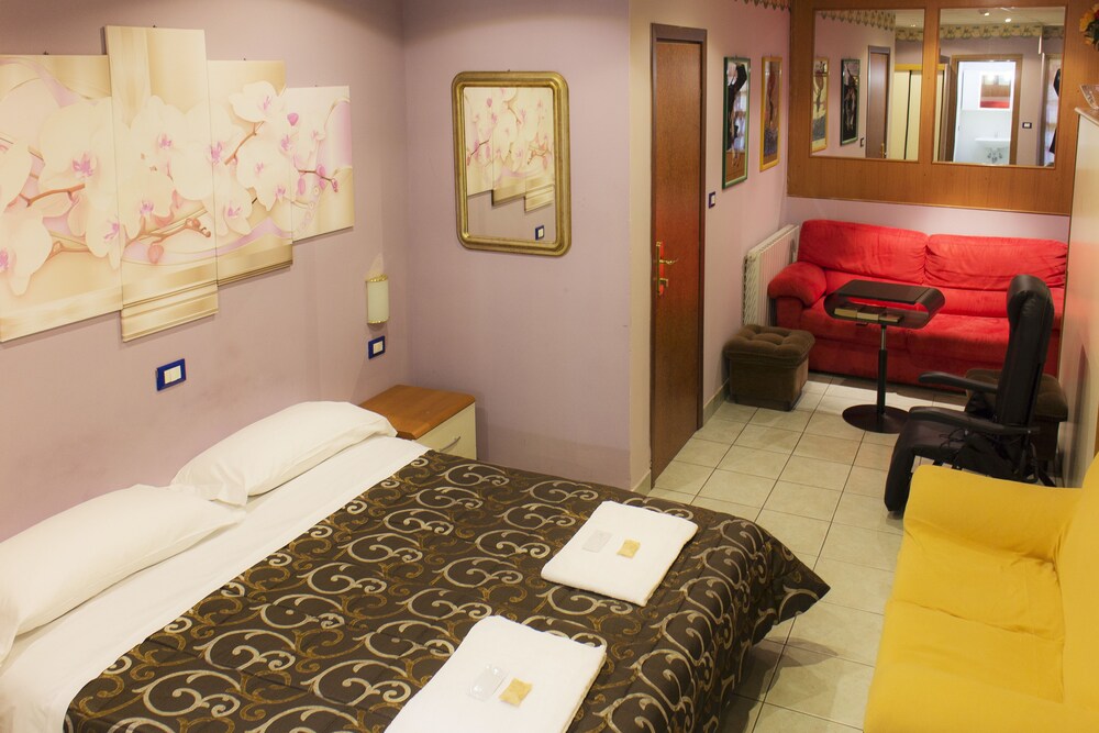 Hotel Saint Lorenz — hotel in Reggio Nell'emilia