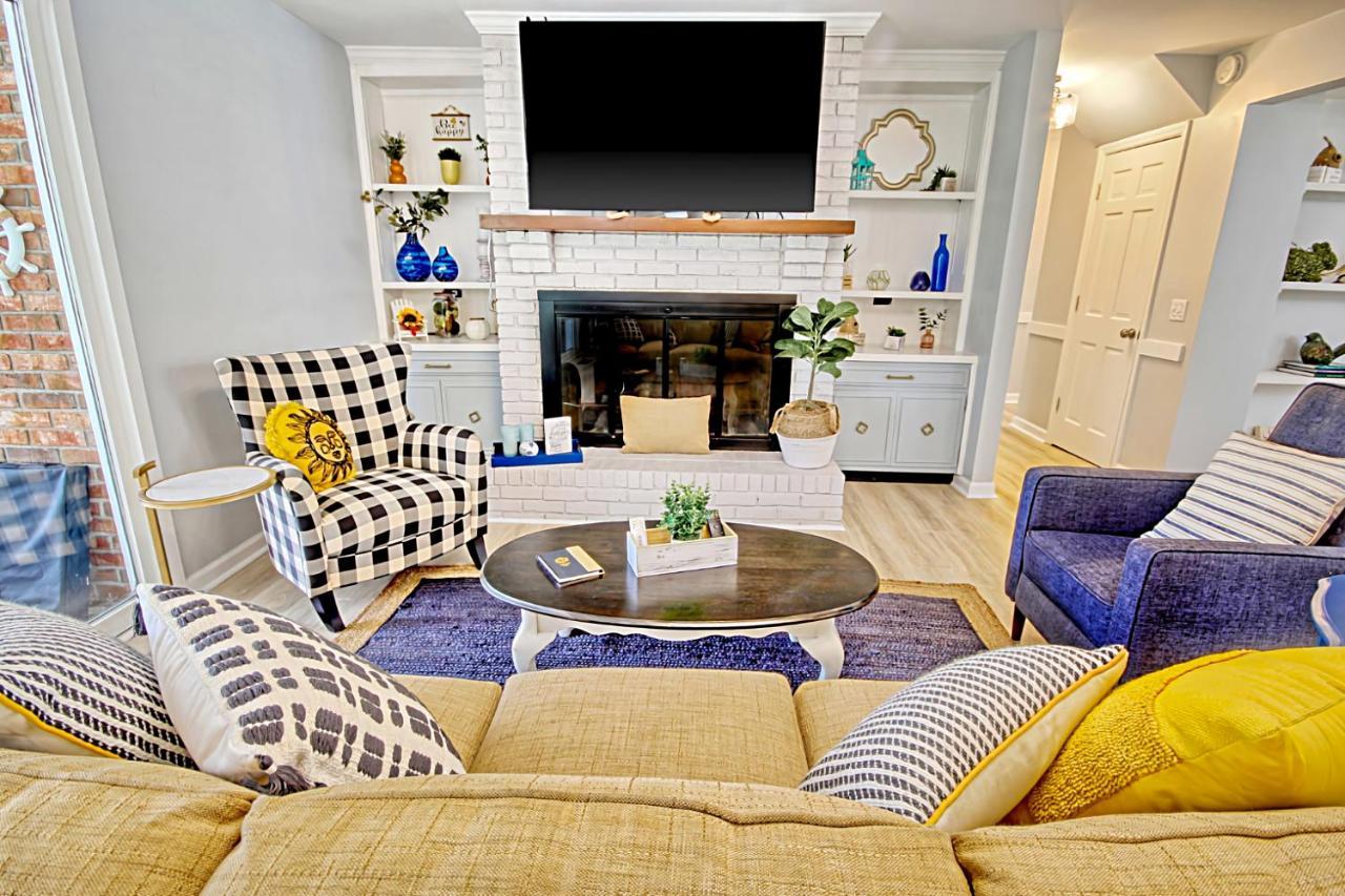 Honeyhomes Hackler Golf Course Home with Amenities — 4-Star Luxury Hotel in Red Hill, United States