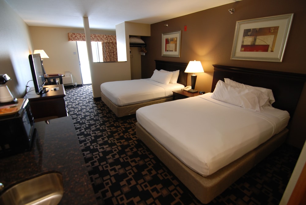 Express Suites Riverport Inn & Suites - photo 17