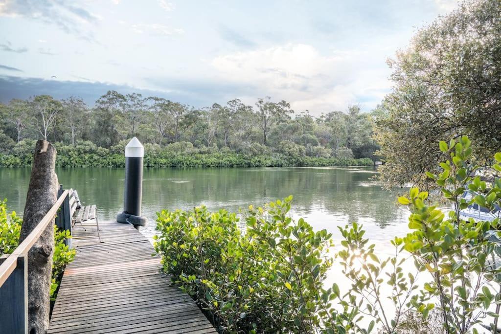East Hills Waterfront Bliss — hotel in East Hills