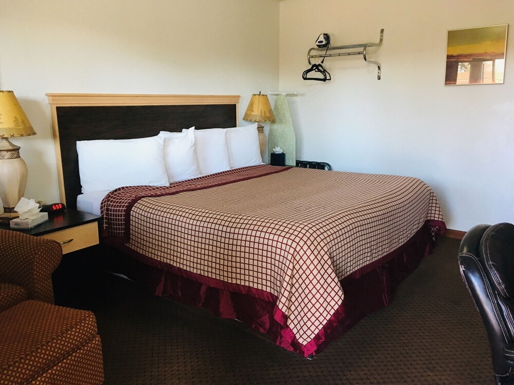 Old Mill and Suites - photo 10