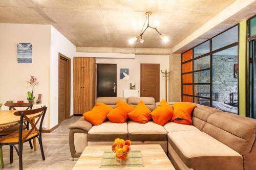 Veli group Apartment near White Bridge