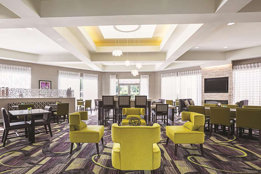 La Quinta Inn & Suites by Wyndham Dallas Plano West - photo 6