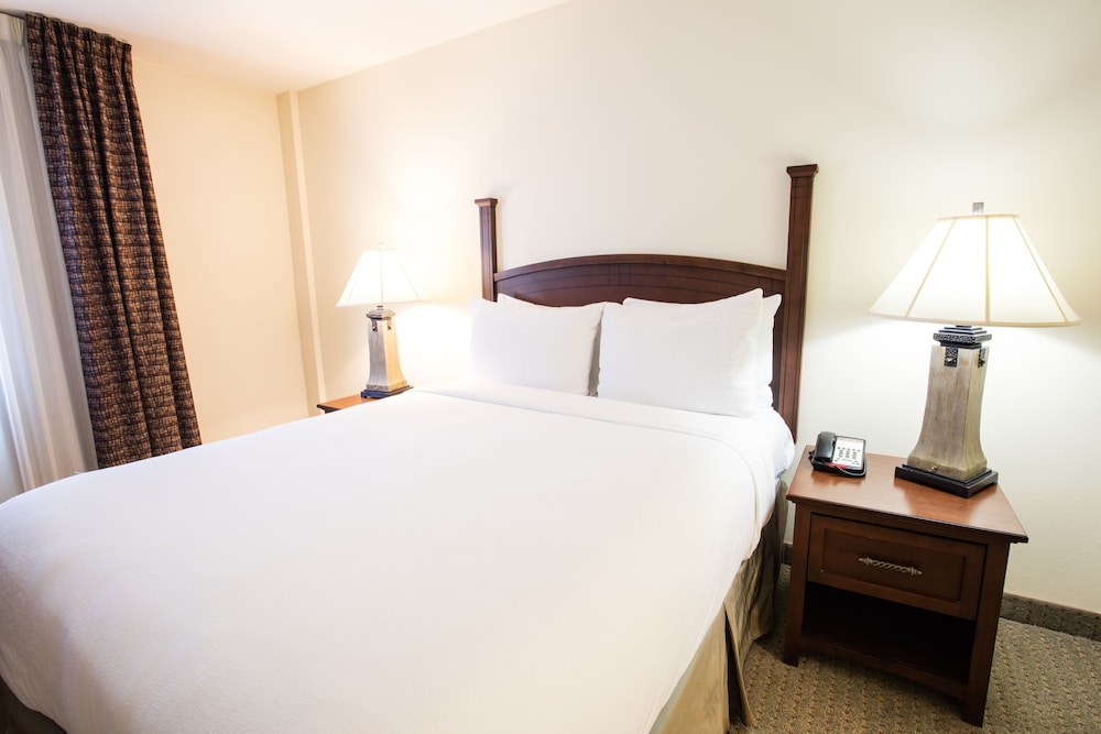 Staybridge Suites Austin Airport by IHG - photo 8