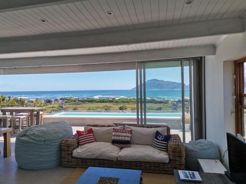 Mountain & Sea Apartments