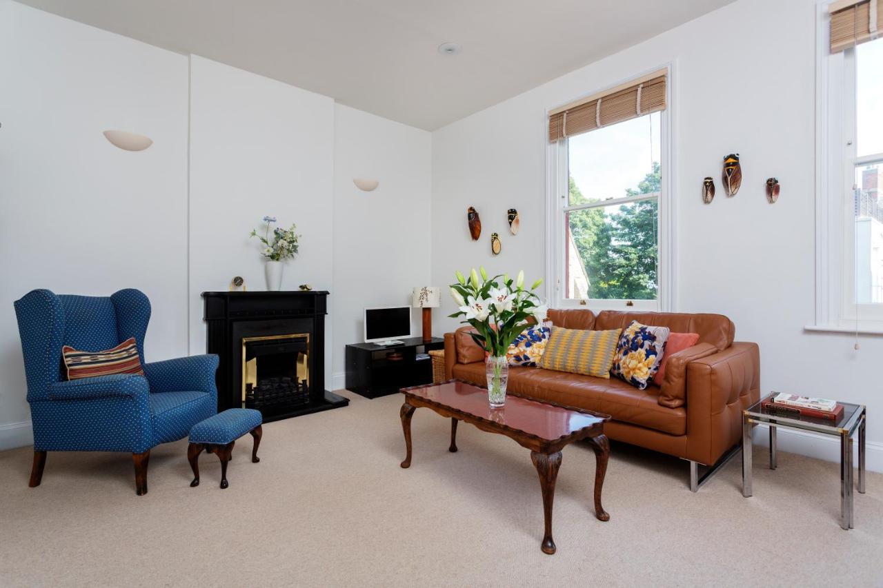 Veeve Charming Hampstead Apartment — 5-Star Luxury Hotel in London, United Kingdom