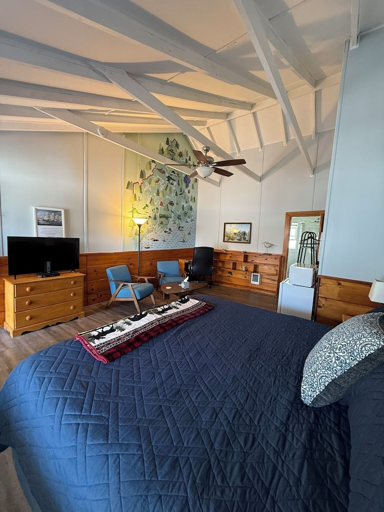 The Yardarm Motel in Rockland, United States