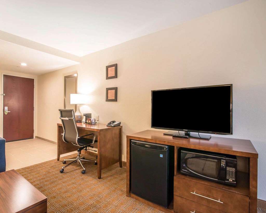 Comfort Inn & Suites Brattleboro I 91 - photo 14