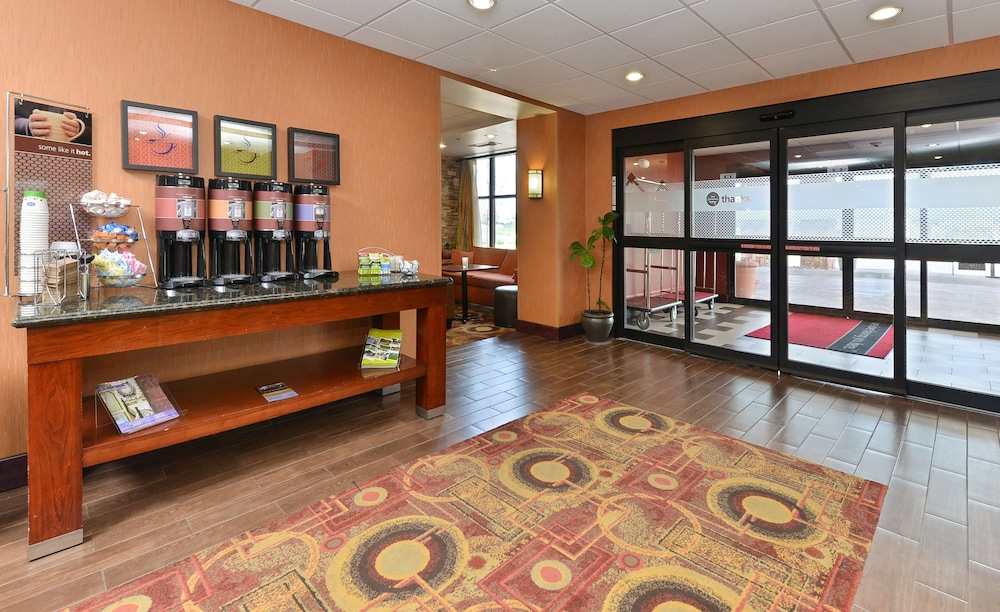 Hampton Inn Muscatine - photo 4