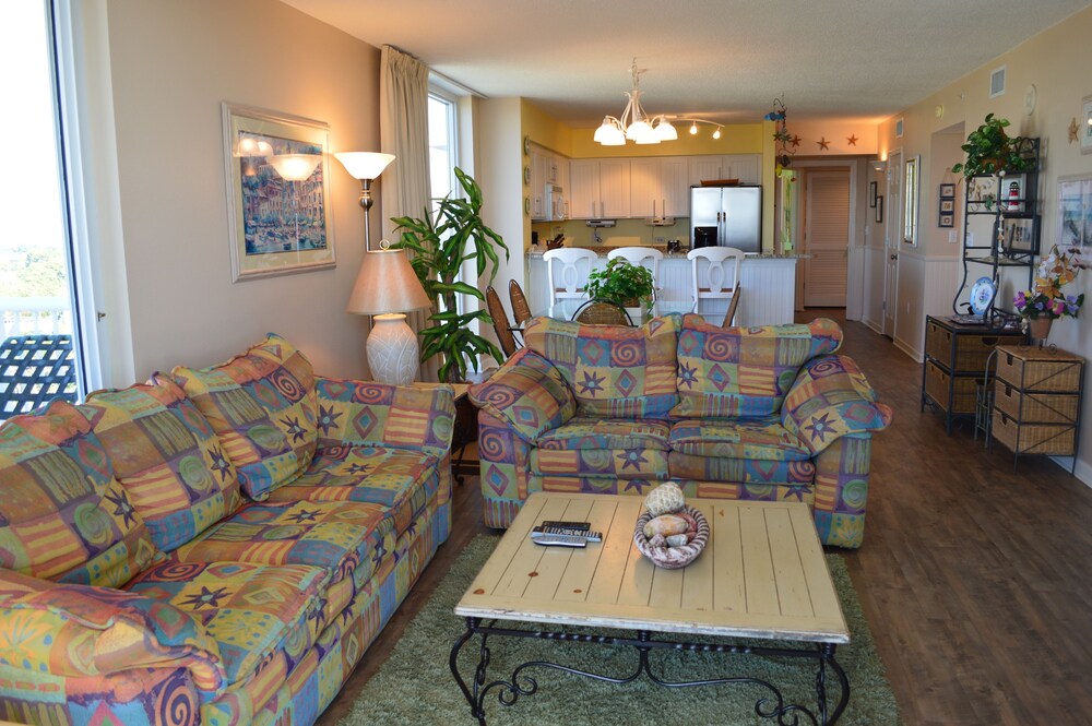 Pelican Beach Resort - photo 20