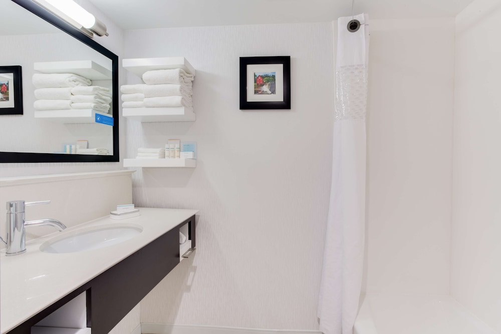 Hampton Inn Norcross - photo 28
